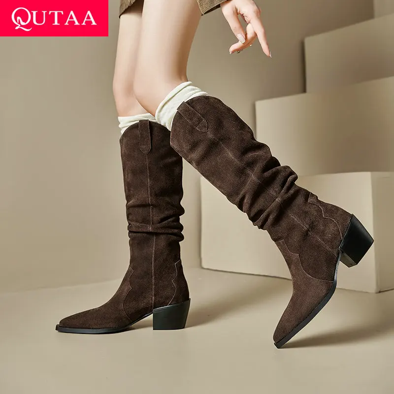 

QUTAA 2026 Модные новости Женские сапоги до колена на высоком каблуке из коровьей замши с острым носком Длинные сапоги Зимние женские модельные туфли в стиле вестерн 34-40