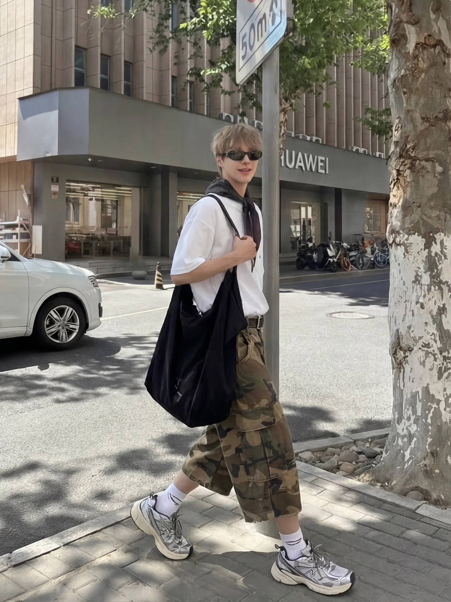 Retro American Hole Patch Camouflage Workwear Jeans Shorts Loose Wide Leg Seven Parts for Men And Women Summer Slimming