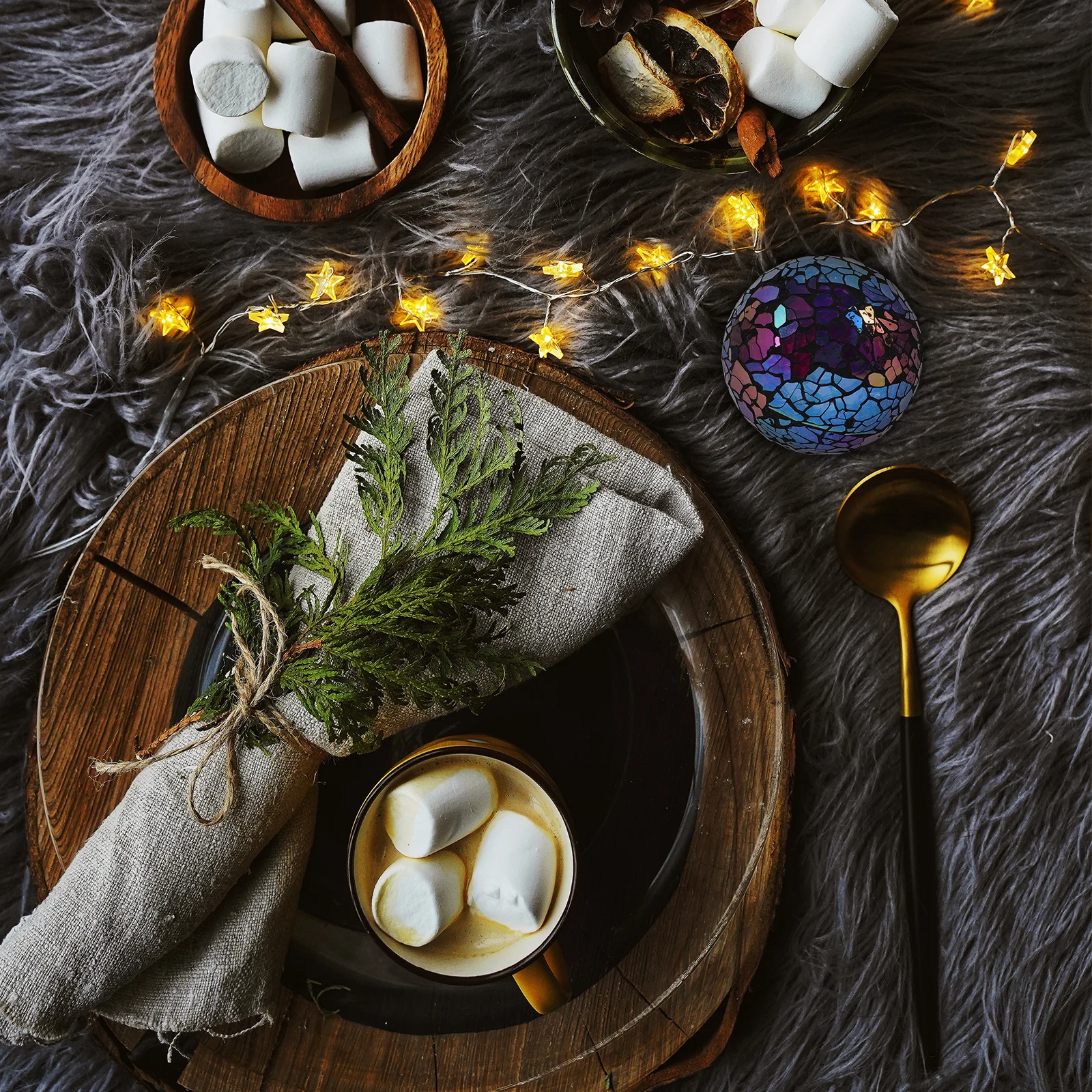 

3Pcs Decorative Sphere Glass Balls Modern Home Decor Tabletop Ornaments Centerpiece Fillers for Parties Weddings Holidays