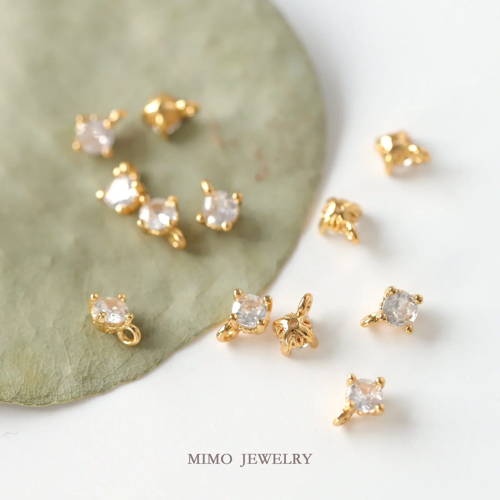 1pcs Gold-plated Retro Court Style Round Zircon Small Pendant Charms For Jewelry Making DIY Bracelet Accessories Findings