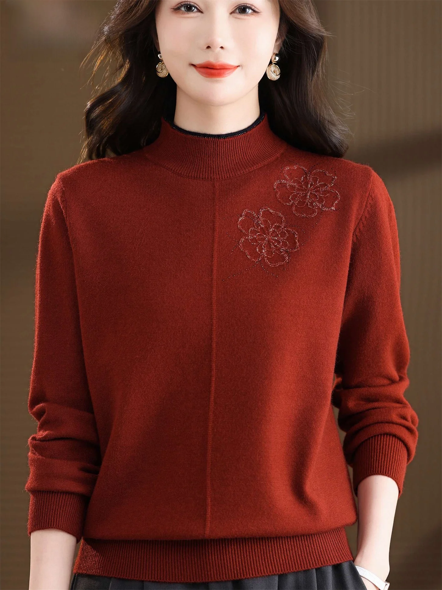

Warmth Embroidered Woolen Base irt Loose Fit Faionable Autumn Winter New Sle for Middle-Aged And ly Women