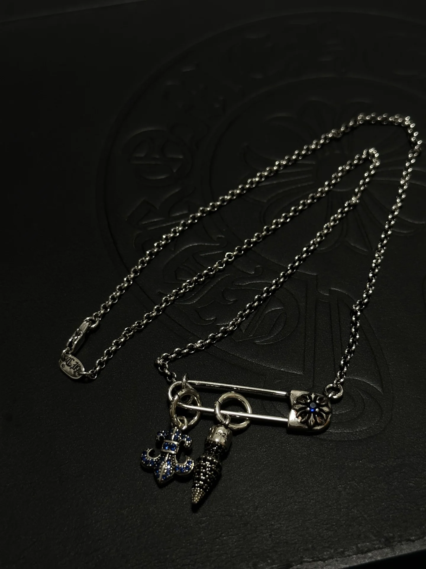 S925 Sterling Silver Creative Punk Design Pin Cross Pendant Necklace Couple Iris Nail Pendant Jewelry