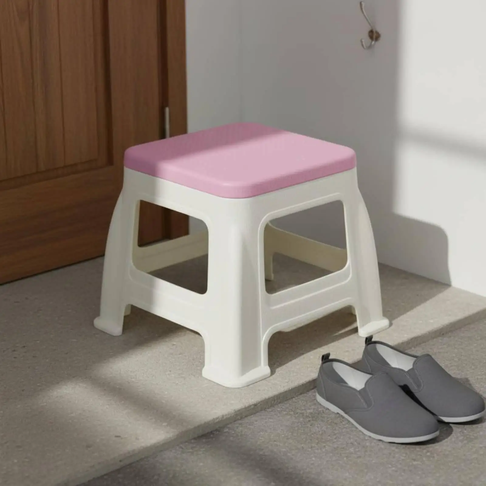 Durable Plastic Low Stool Non-slip Shoe Stool Stackable Design Bedroom Stool Chair for Home Use