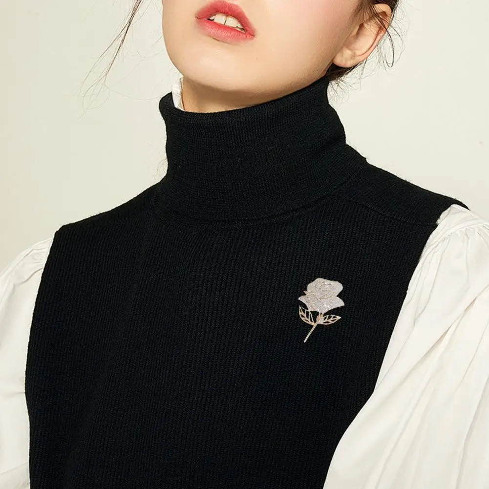 Multi-purpose Brooch Women’s Rhinestone Brooch Pin Sparkling Rose Flower Lapel Badge High-gloss Zinc Alloy Scarf Accessory