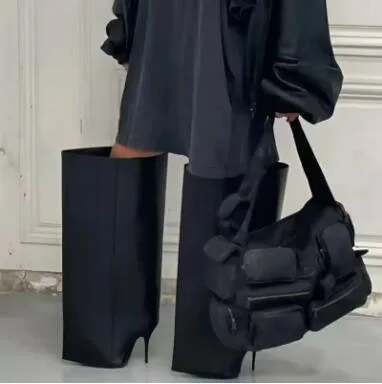 

Осенние женские черные кожаные прямые брюки с большим обхватом икры, сапоги в уличном стиле, свободные сапоги до колена на тонком каблуке