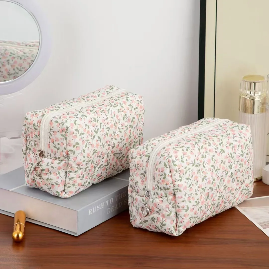 Storage Organizer Floral Women Makeup Bag Flower Printed Cosmetic Pouch Large Travel Cosmetic Bag Makeup Accessory