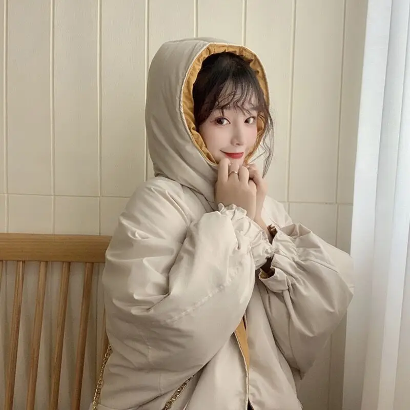 เสื้อพาร์กาสั้นสำหรับผู้หญิง ฤดูหนาว มีฮู้ด บุโพลีเอสเตอร์ แบบกลับด้านได้ หนา สไตล์เกาหลี ติดกระดุม มีกระเป๋า สีพื้น แฟชั่น ทันสมัย