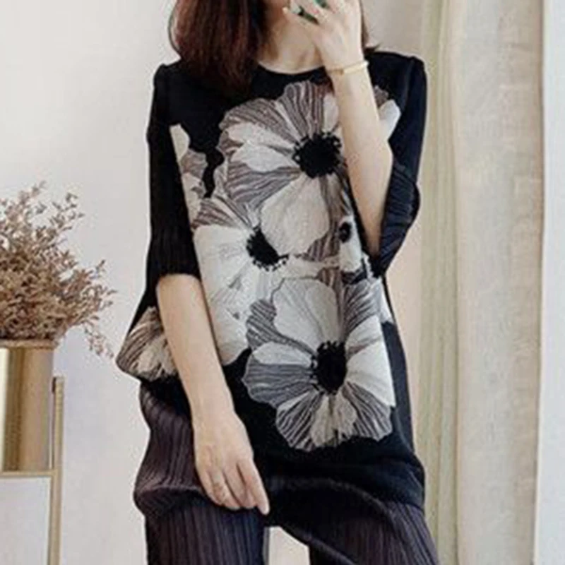 Pleated Top Women\'s Spring High end Loose Fit Large Fashion Printed 3/4 Sleeve T-shirt harajuku women clothes