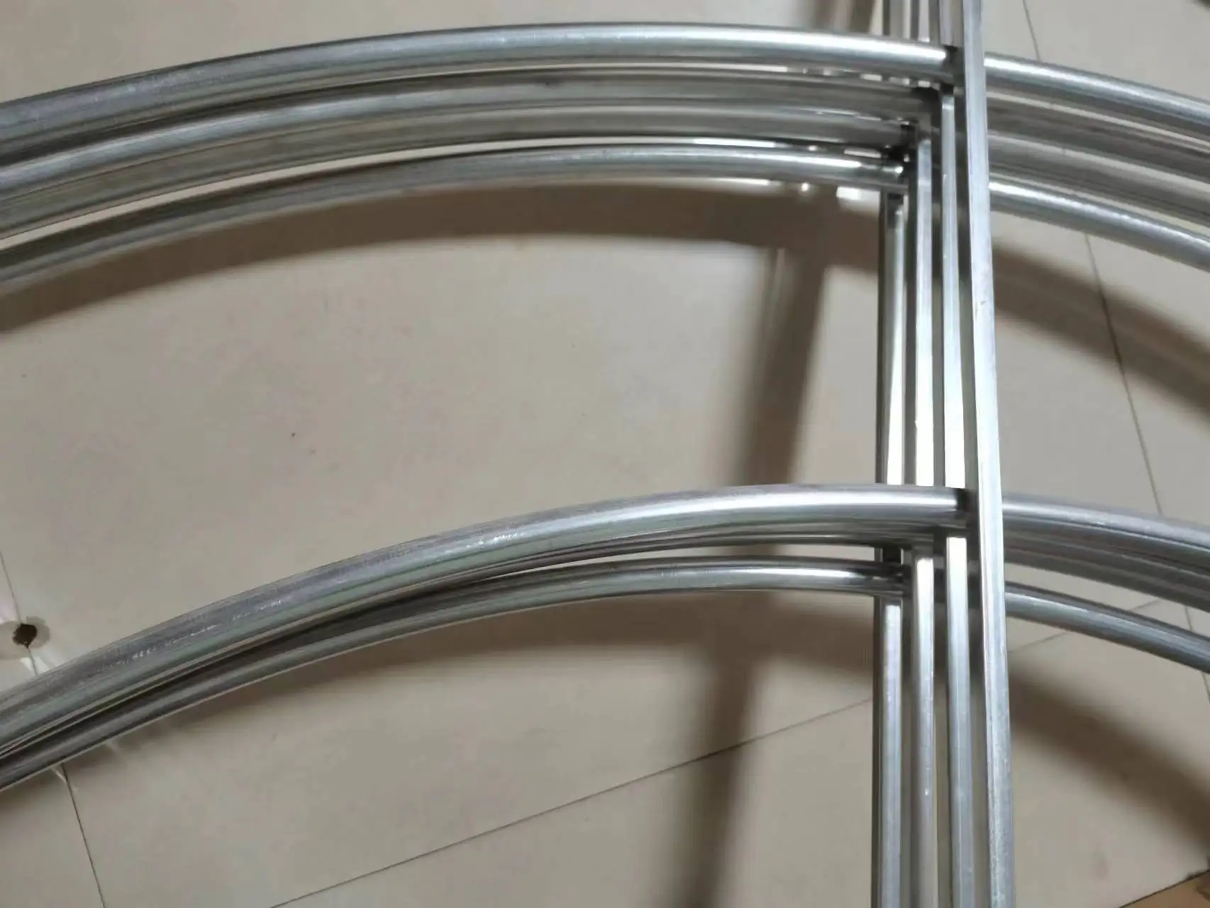 Hochzeitsdekorationen: Eisenring mit fünf Kreisen, Bühnendach, Riesenrad, Regal, Positionierungsperlen, Meteorschauer-Deckenstück, Eisenring für Hochzeiten – Detail 7