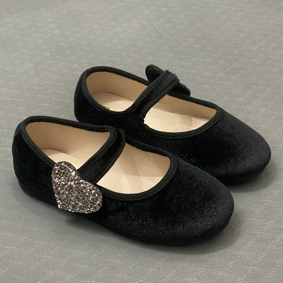 Personality Heart Shape 3-15 Years Old Princess Shoes Dressing Shallow Camping Performance Girls' Shoes Christmas Gift
