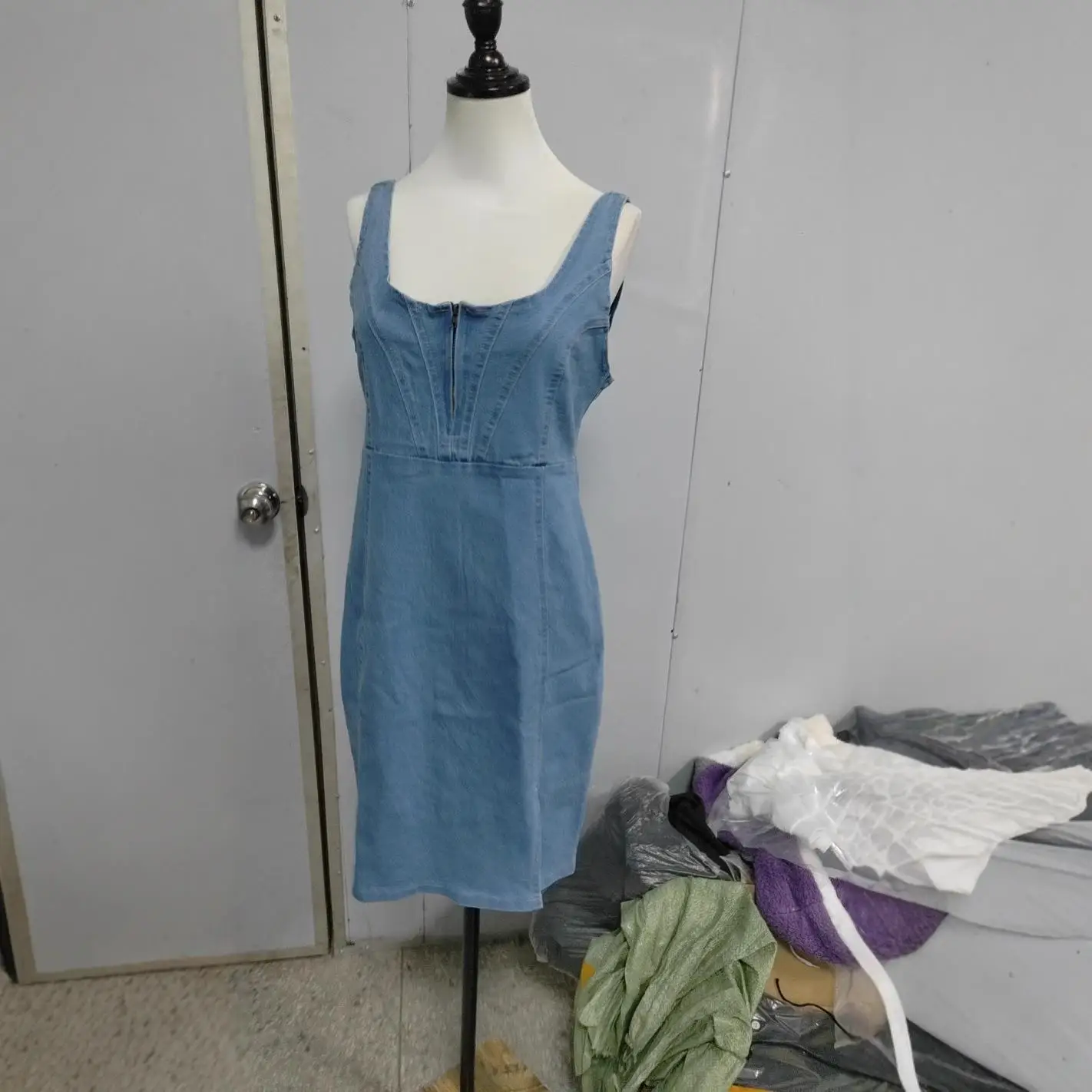 2023 جديد U-Ne Distred حزام Sle غير رسمي Dr Denim Dr Q339 تنورة متوسطة الخصر على شكل حرف a ort Sve No-oulder Dr