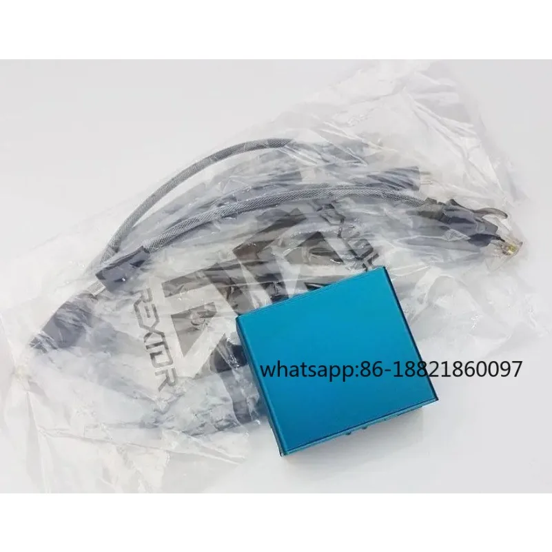 

Осьминог поставляется с набором кабелей 5-в-1, оригинальным и совершенно новым.