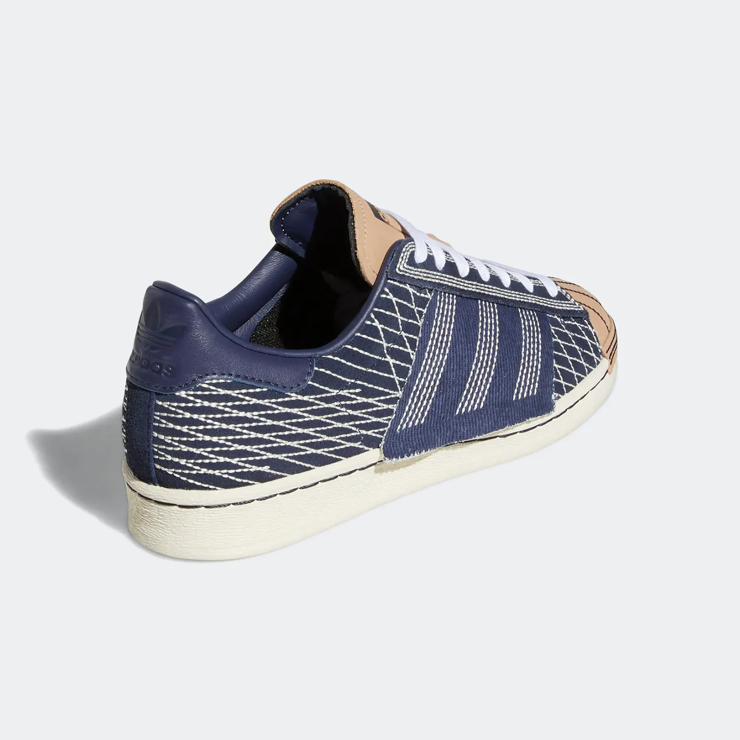 Adidas Originals SUPERSTAR 82 Unisex Shell Toe Sneakers GW3204