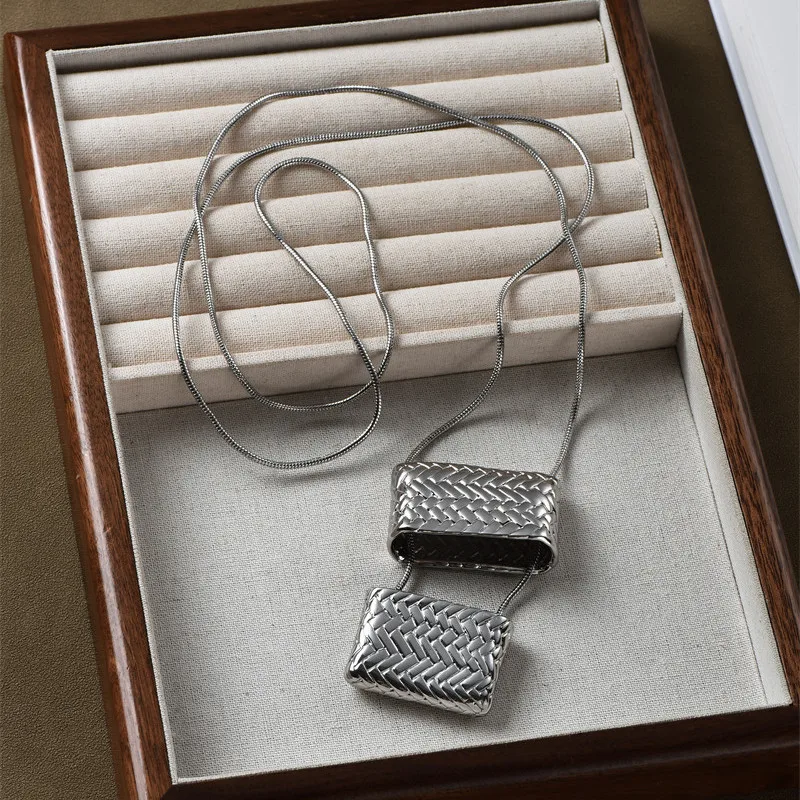 Fashion Popular Water Bottle Bag Copper Plated Platinum Pendant Necklace Woman Unique Design Jewelry Trendy 2
