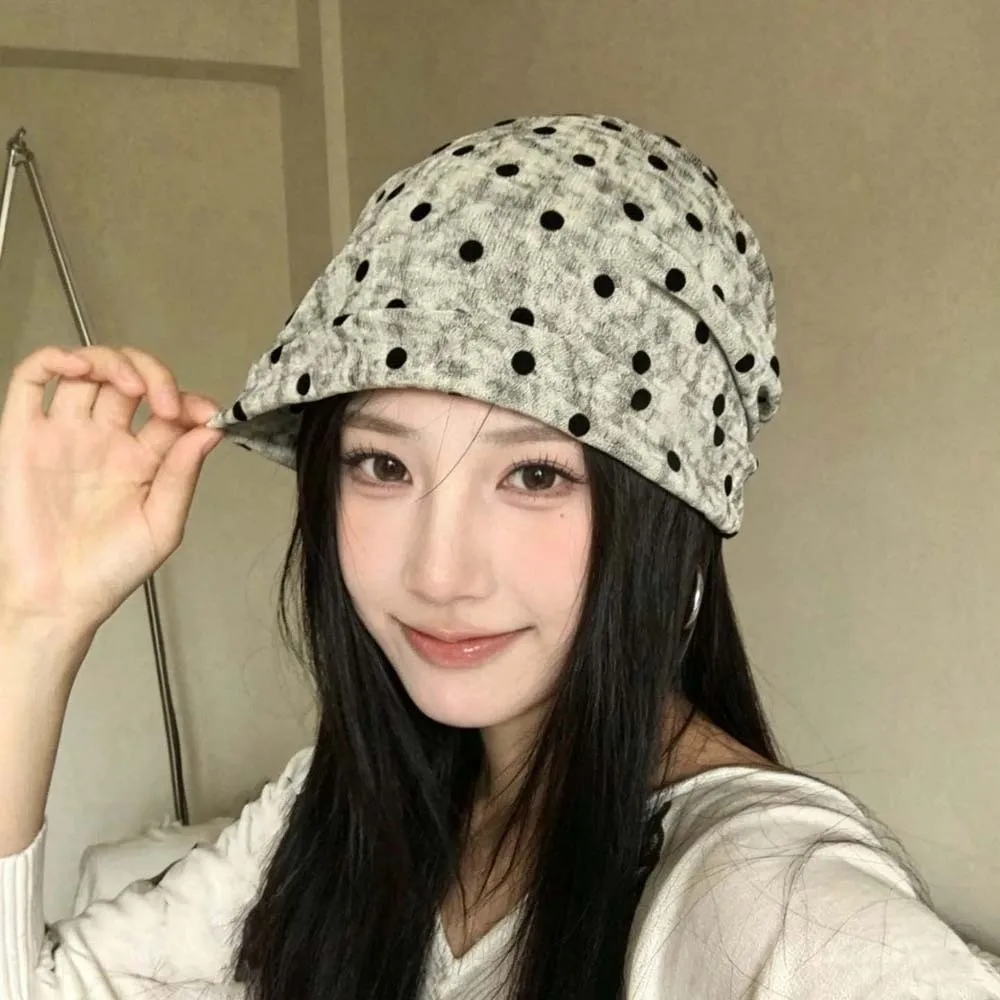 Vintage Paisley Beanie Versatile Style Thin Fabric Breathable Slouchy Hat Breathable Lightweight Texture Face Framing Bonnet