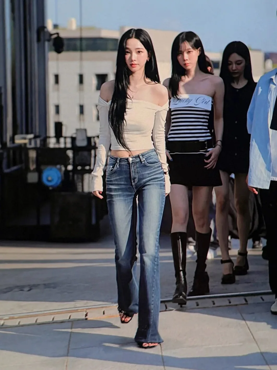 

Spring 2026 Retro Waed Slimming Bell Bot Jeans Low Waist Cotton Stretchy Comfortable Breathable Daily Wear