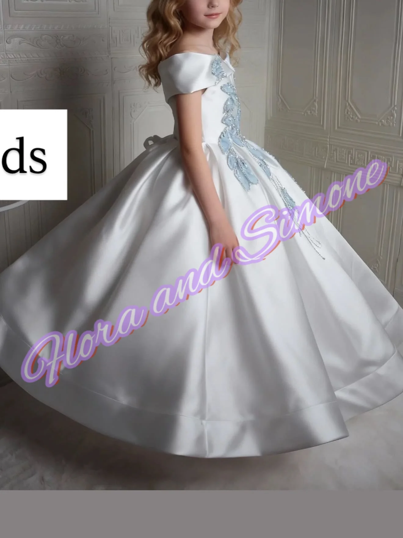 فساتين فتاة الزهور الزرقاء المزينة بحفلات أعياد الميلاد للفتيات الصغيرات مخصصة من الساتان الناعم للأطفال فساتين التواصل الأول #1