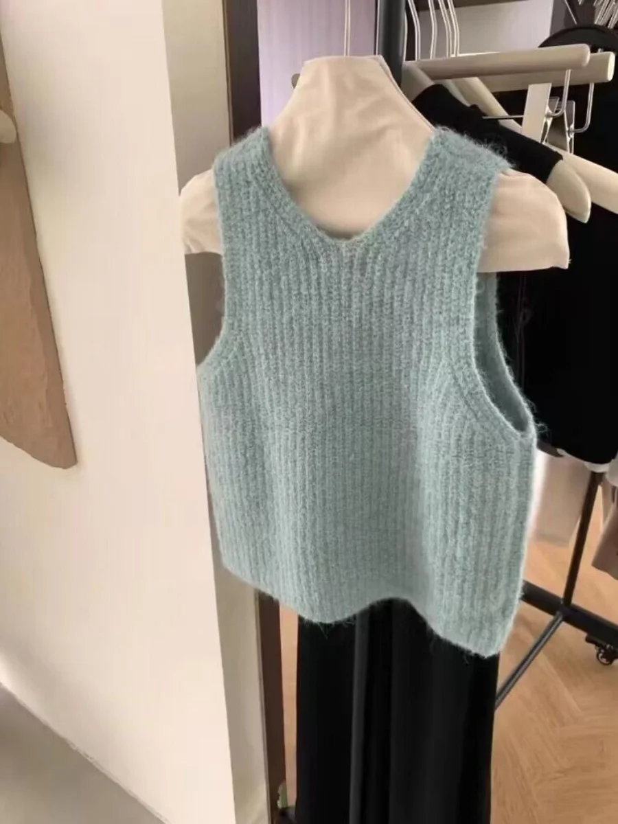 

Женский летний вязаный жилет в корейском стиле с V-образным вырезом и имитацией меха, модный, омолаживающий, зеленого цвета