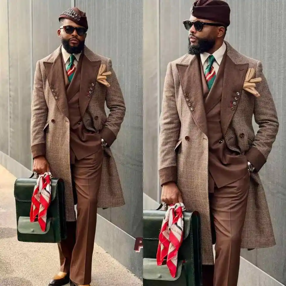 

Classic Men Plaid Overcoat 1 Piece Double Breasted Peaked Lapel Spring Autumn Outerwear Warm Custom Made Ropa Hombre