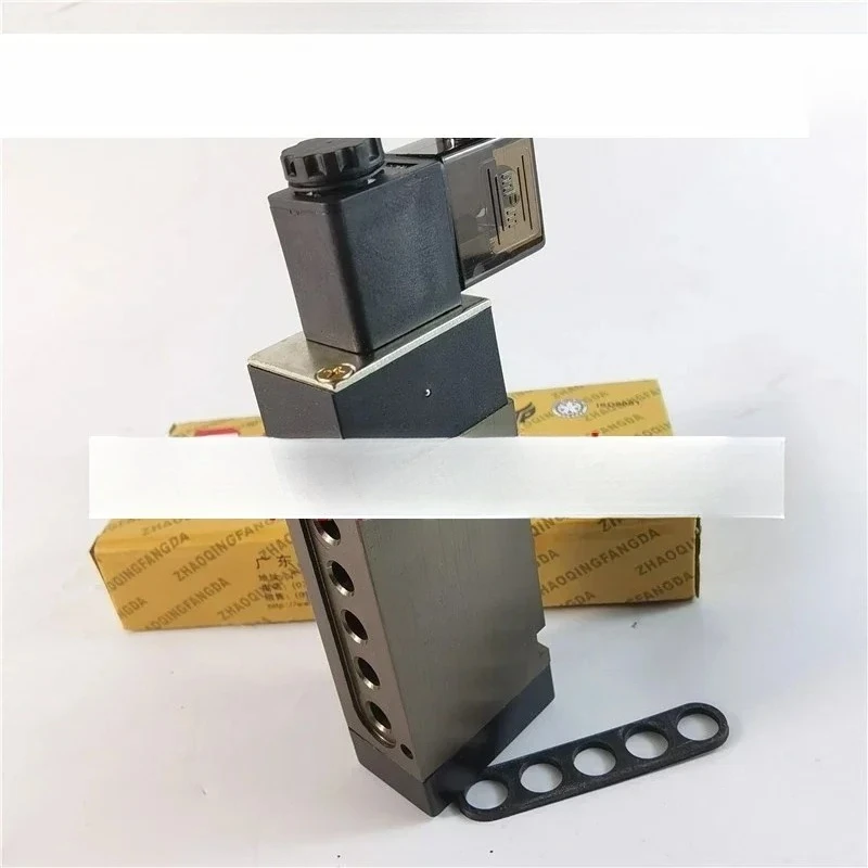 

Solenoid valve Q25DC-15 electric control reversing valve container plate
