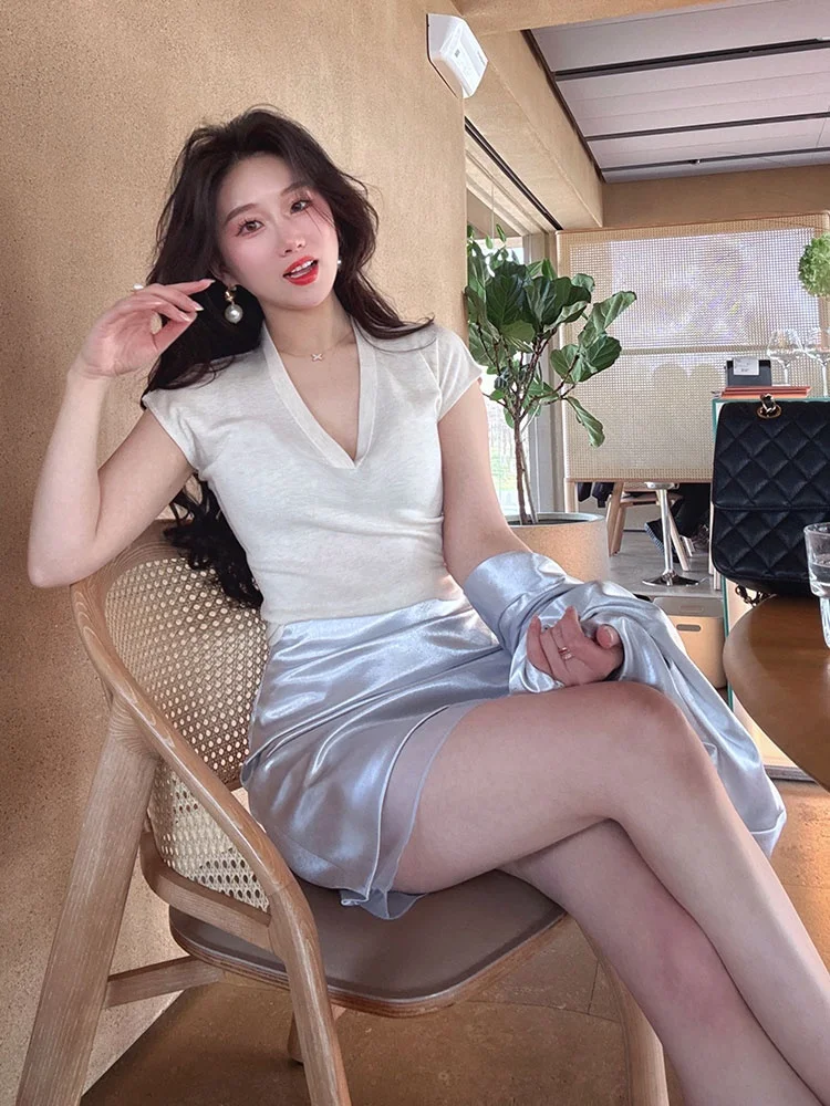 

YANGXIAOJING Новая весенняя женская приталенная футболка с коротким рукавом и V-образным вырезом из трикотажной шерстяной ткани, мягкая, из смесового полиэстера, стандартной толщины.