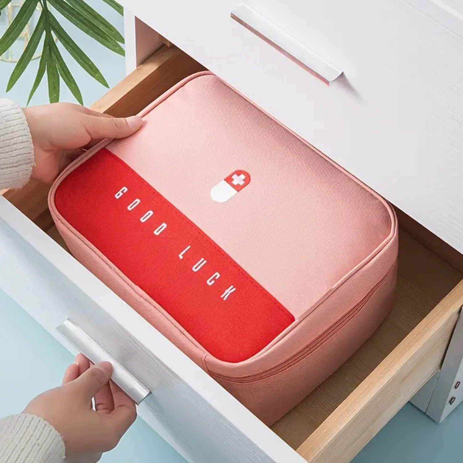 

Portable Lightweight Compact Essential Emergency Travel First Aid Kit Bag with Organized Storage for Critical Medical Supplies,