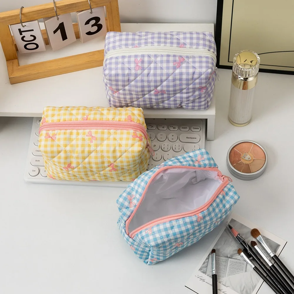 

Lady Cosmetic Bags Bow Quilting Cotton Makeup Bag Women Zipper Cosmetic Organizer Portable Toiletry Handbag