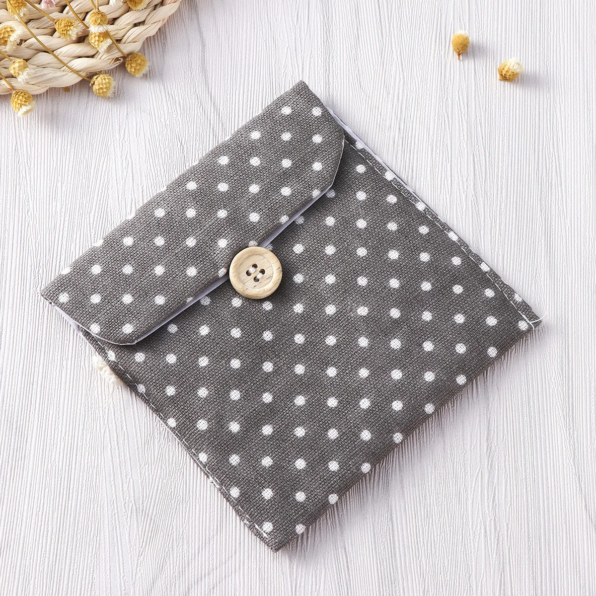 

Practical Sanitary Pouch Organizer Polka Dot Cotton Case for Women Brown Menstrual Pad Holder Travel Sewing Kit Storage