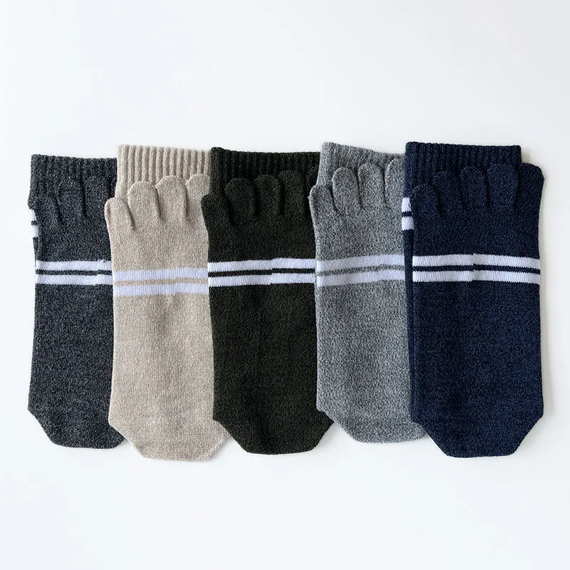 Long Five Finger Socks Man Striped Cotton Colorful Sweat-Absorbing Keep Warm Vintage Business Party Dress Toe Socks Gentleman