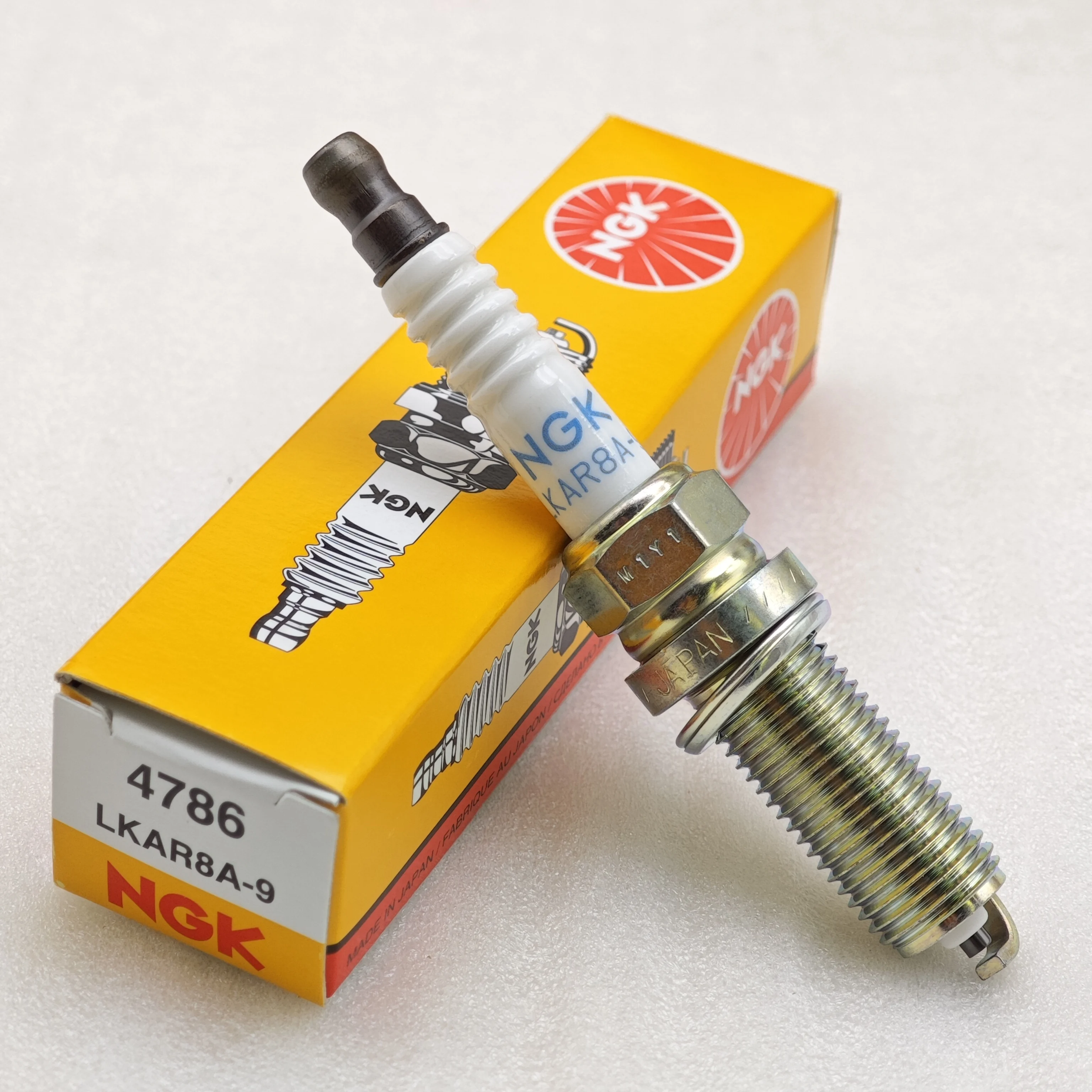 1pcs Original NGK Spark Plug LKAR8A-9 4786 is suitable for motorcycle KTM Duke 250 390 400 450 NS200