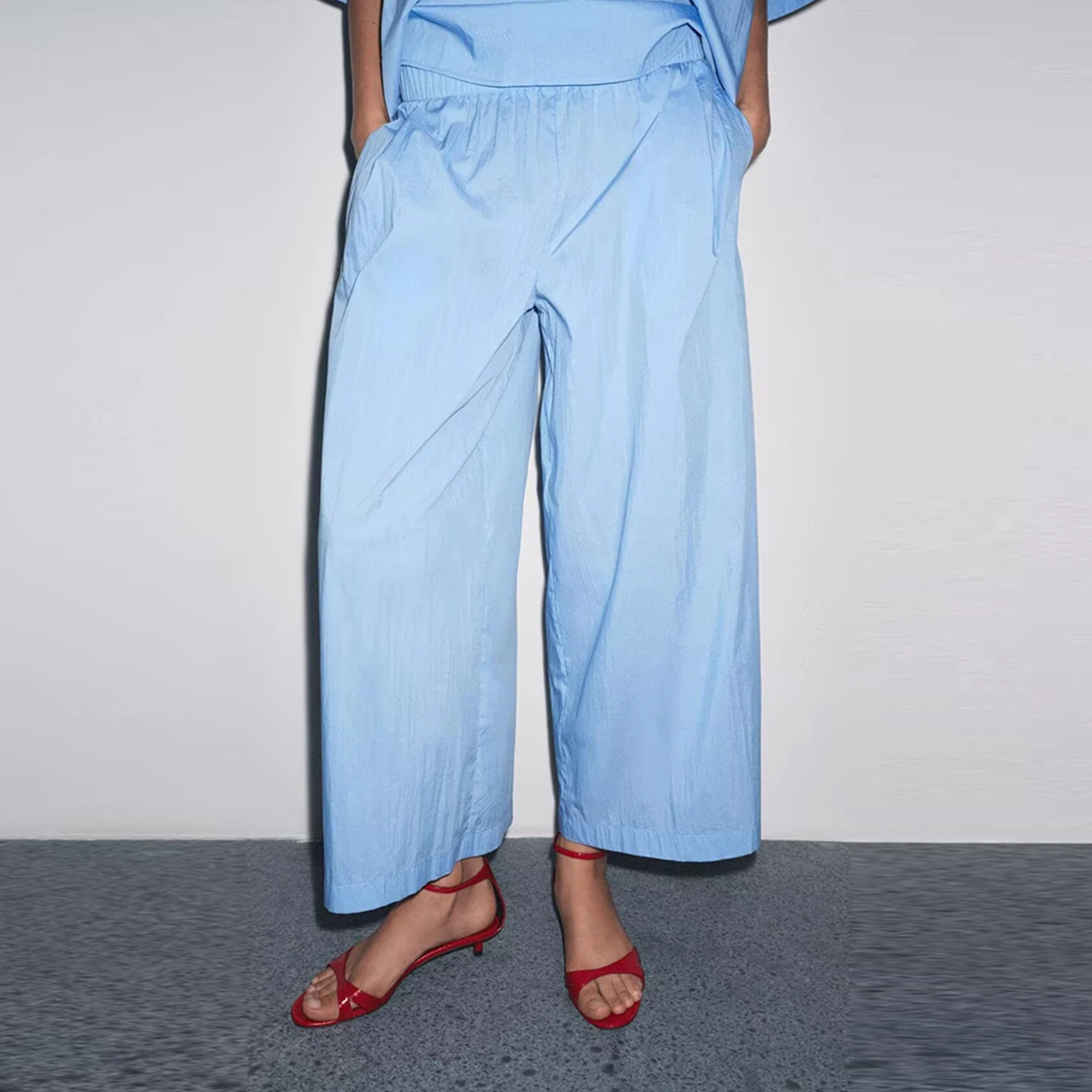 Z Mujer Collar ort Sve irt Pantalones de cintura alta Faion Set Otoño 2025 Ropa de temporada para damas adultas