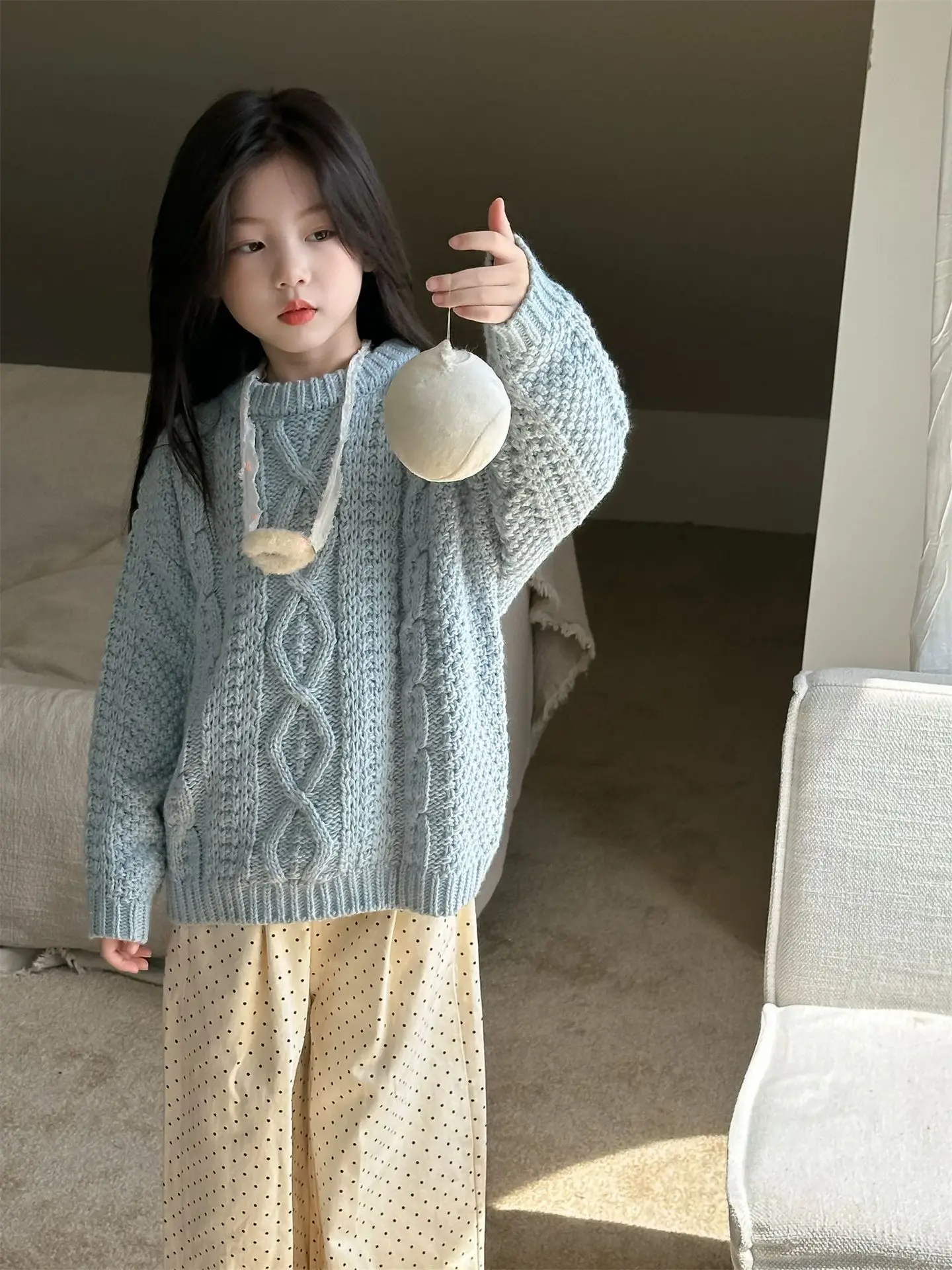 Girls sweater 2024 autumn new childrens wear Korean style foreign style comfortable lazy soft waxy twist knitted sweater casual