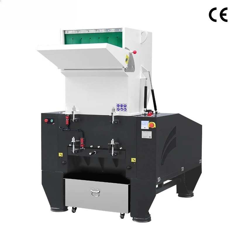 Carry into an adaptive intelligent energy-saving crusher 20% -40% energy-saving plastic crusher