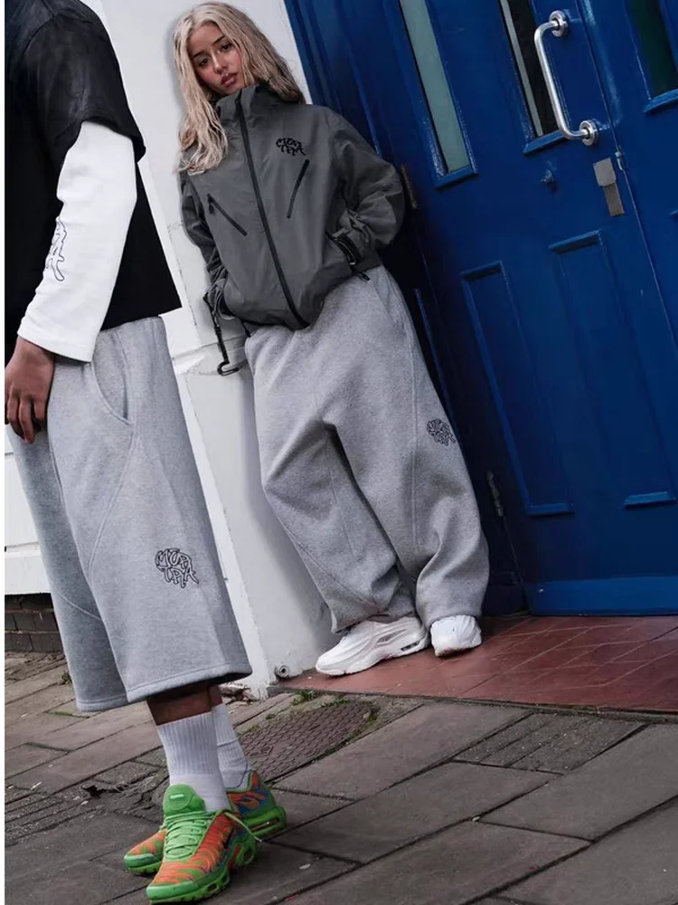 

Мужские свободные трикотажные шорты в стиле американского стрит-хип-хоп с пэчворком и вышивкой, модные спортивные, длиной до колена...