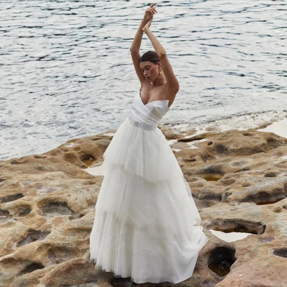 Vestidos de novia bohemios de verano, vestidos de novia de playa 2024, vestidos de novia sin tirantes con cinturón, falda escalonada, vestidos de novia en oferta