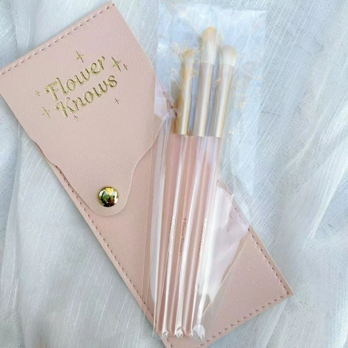 Flower Knows Brusher Moonlight Mermaid Blush Contour Brush Wool Loose Powder Highlighter Brushes Bunny Garden Brush