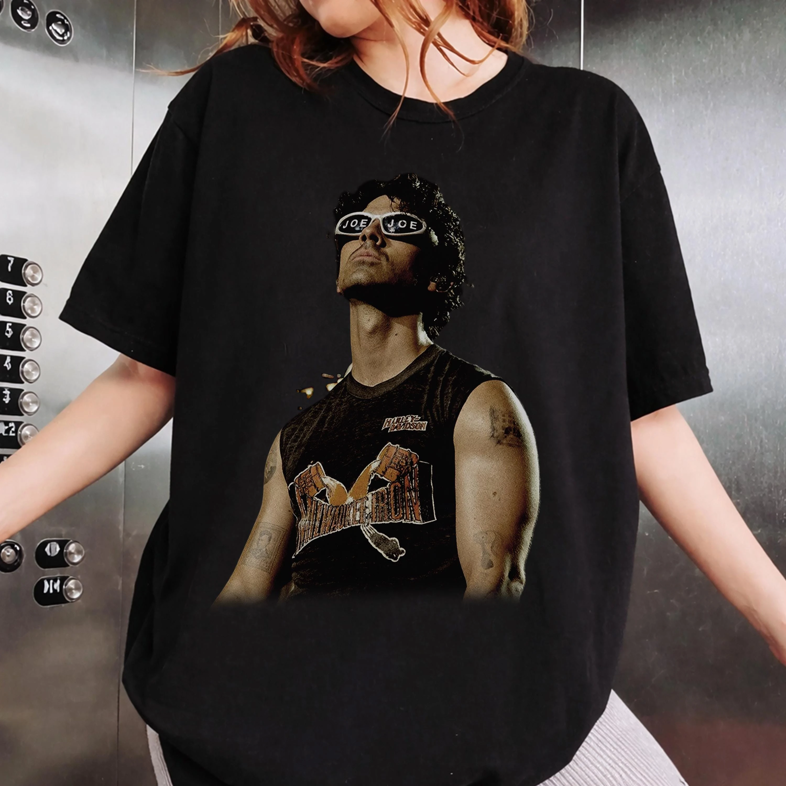 Joe Jonas Shirt, Jonas Brothers Vintage Tee, Joe Jonas Graphic T-Shirt, Concert Shirt, Music Fan Gift, Retro Singer Tee