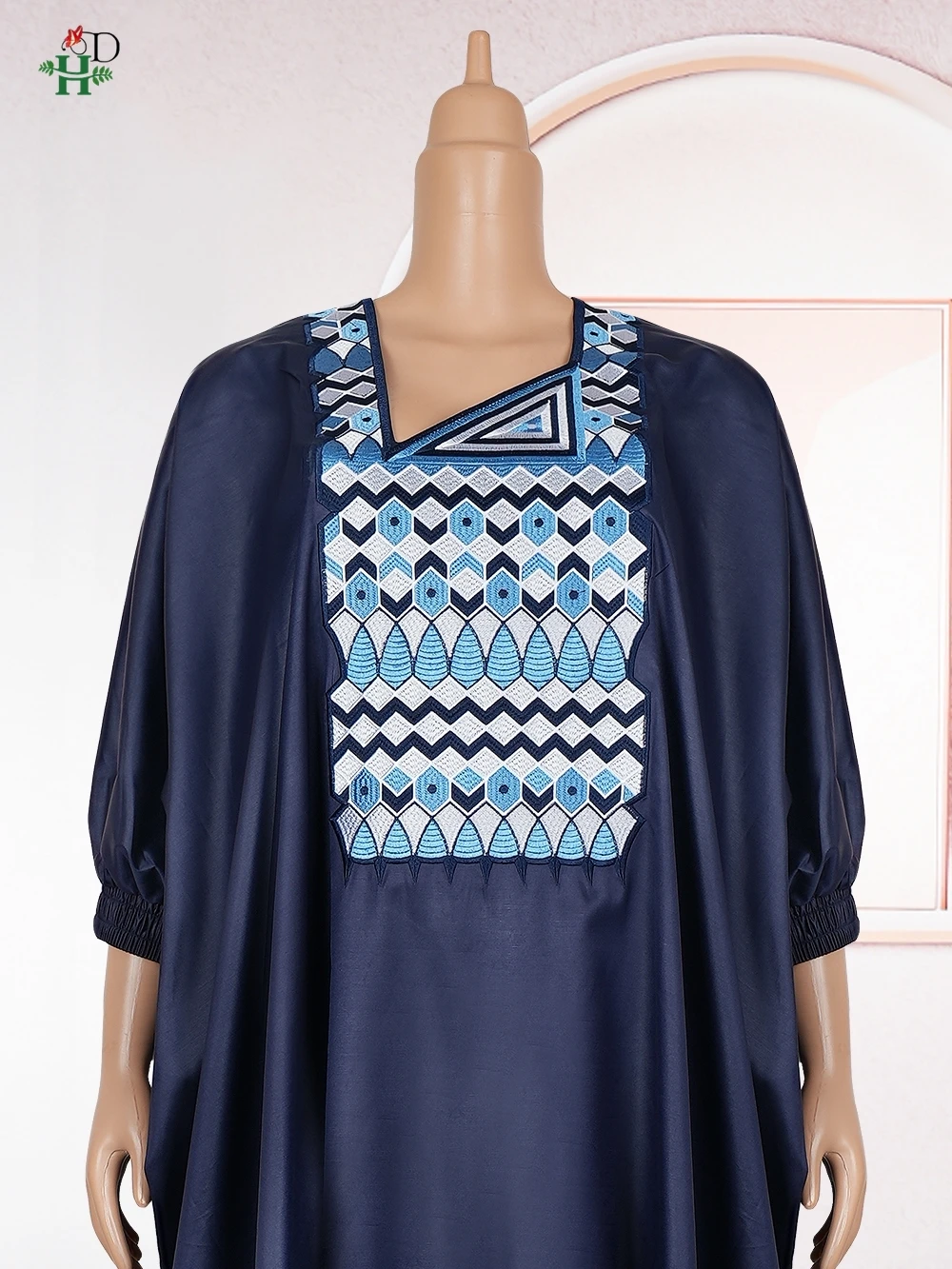 New African Women's Navy Blue Kaftan Embroidery Djellaba with Headwrap For Casual Ramadan Couple Daily Boubou Wedding Party Gown