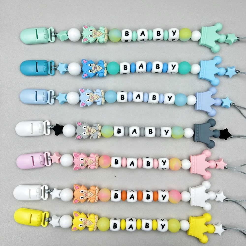 Kişiselleştirilmiş mektup adı bebek silikon yavru aydınlık boncuk kolye emzik klipsi tutucu zincirler bebek diş kaşıyıcı Kawaii oyuncak hediye