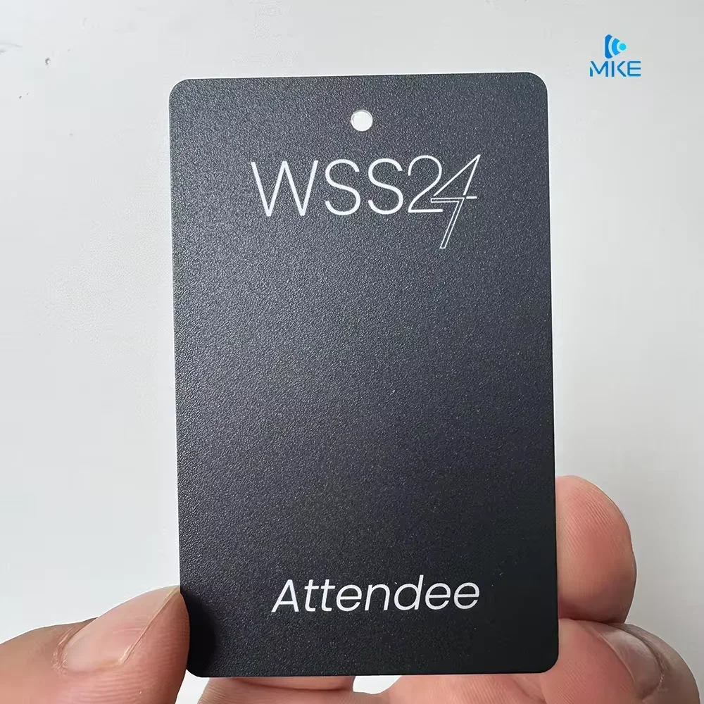 

Матовый индивидуальный код NFC Rfid Qr Различные названия на различных бизнес-пластиковых ПВХ-картах