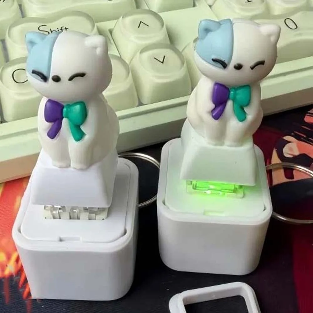 Rechargeable Screaming Goat Key Chain Sound-Effect Anti-Stress Fidget Button LED-Glowing Battery-Powered Sounding Key Ring