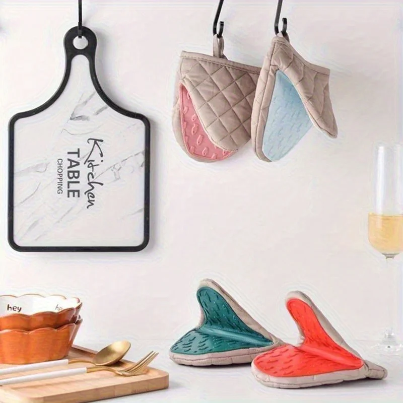 1pc Pads | Ergonomic Grip, Non-Slip Kitchen Mat, Baking Oven Insulated Gloves,Fish shaped semi silicone cloth hand grip gloves view 5