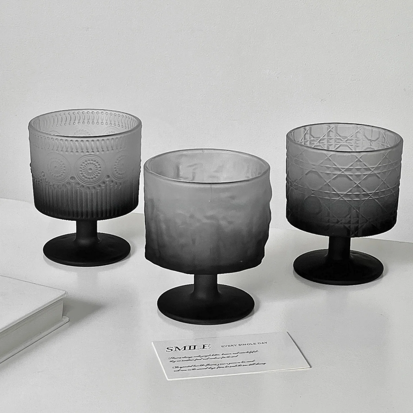 

Vintage Design adient Bla Glass Cup with Treebark Pattern High Footed Wine Glass High Aesthetic Value Drink Juice Cup