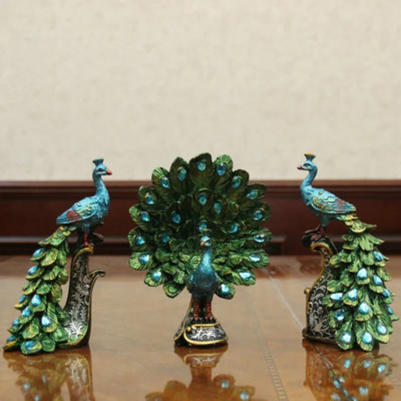 European Style Natural Resin Peacock Figurine, Home Room Decoration, Animal Statue, Desktop, Wine Cabinet Ornament, Creative Gif