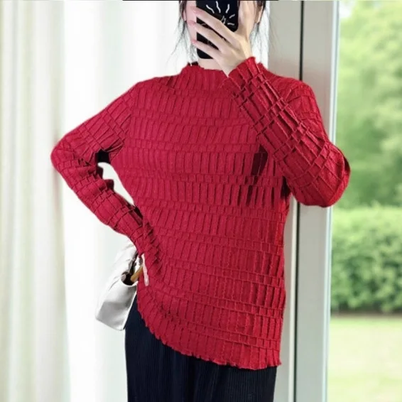 

Miyake Pleated Design Embossed Long-sleeved T-shirt, Loose and Versatile, Casual and High-end Base, Simple Solid Color Inner Top