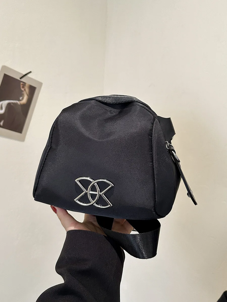 حقيبة أكسفورد مستوحاة من ميلارد لعام 2025 للنساء مقاومة للماء وحزام كتف قابل للتعديل مع مقبض علوي