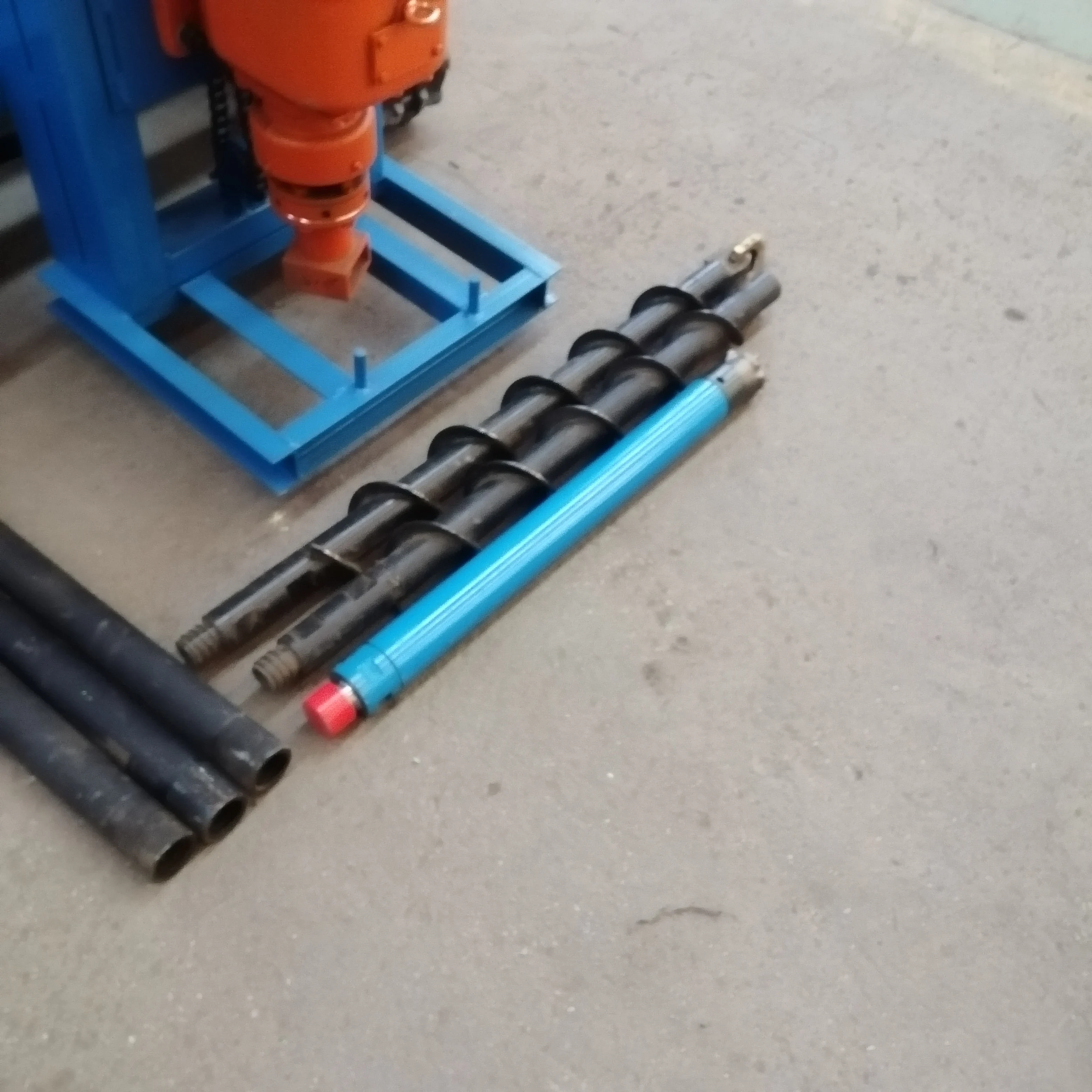 تخصيص بيع جيدا 22HP 40M 60mm قضبان الحفر الزاحف الهيدروليكية بيع