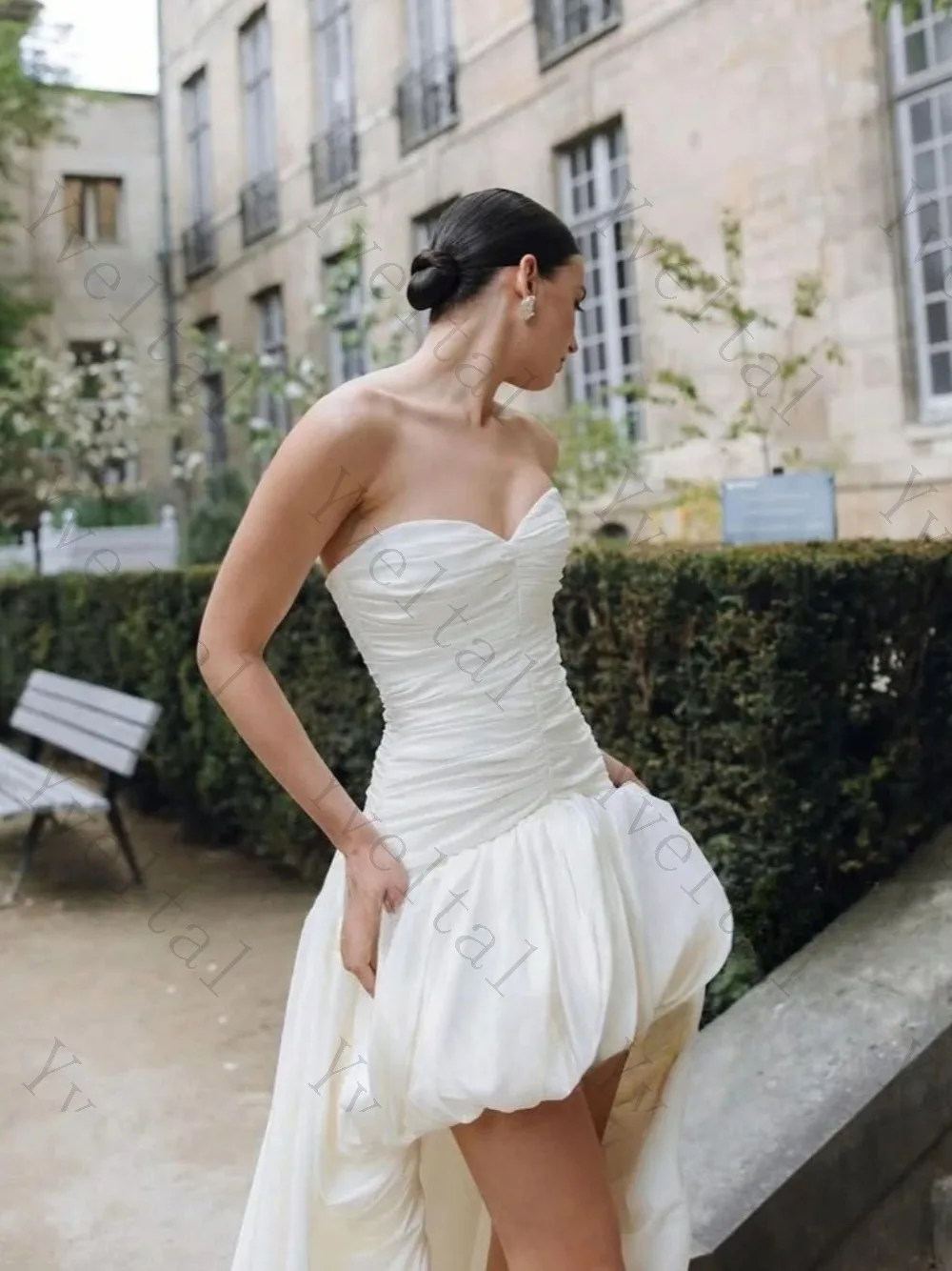 Customized Dignified Graceful Temperament Asymmetric Ivory Sweetheart Neck Wedding Dresses Sleeveless Floor Length Bridal Gown