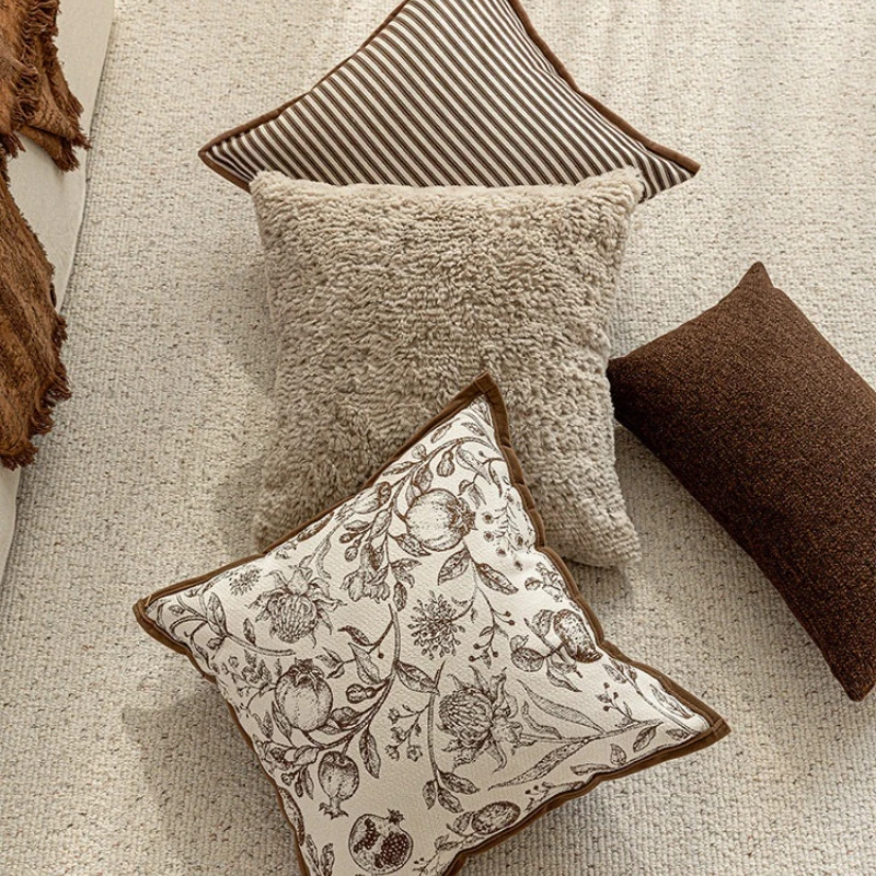

Premium Vintage Brown Coffee Jacquard Cushion Cover Italian Maillard Home Pillowcase Modern High-End Pillow Covers Decorative