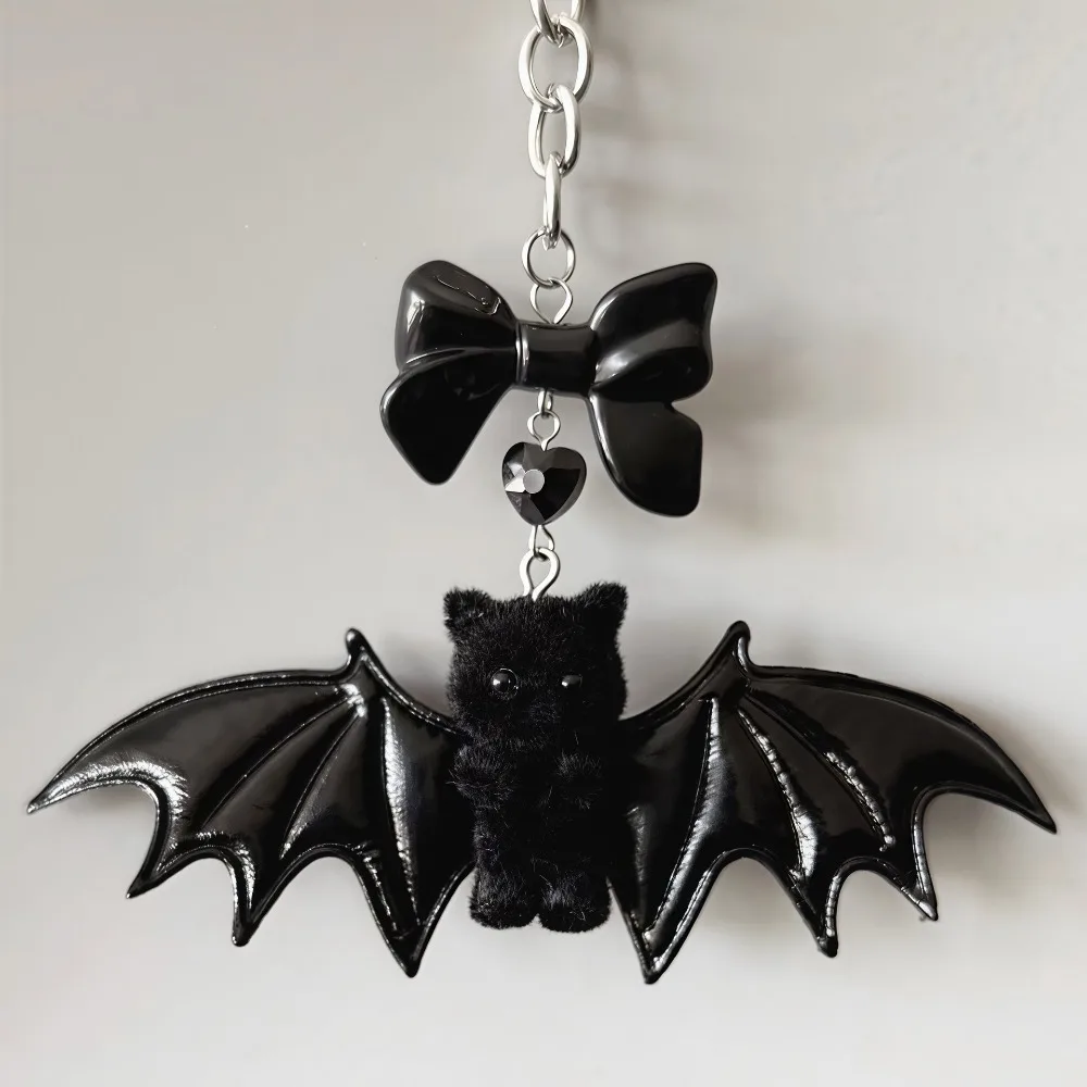 Gothic Style Bear with Wing Keychain Dark Fluffy Novelty Bow Bat Bear Bag Pendant Soft Touch Animal Halloween Bat Bear Charm